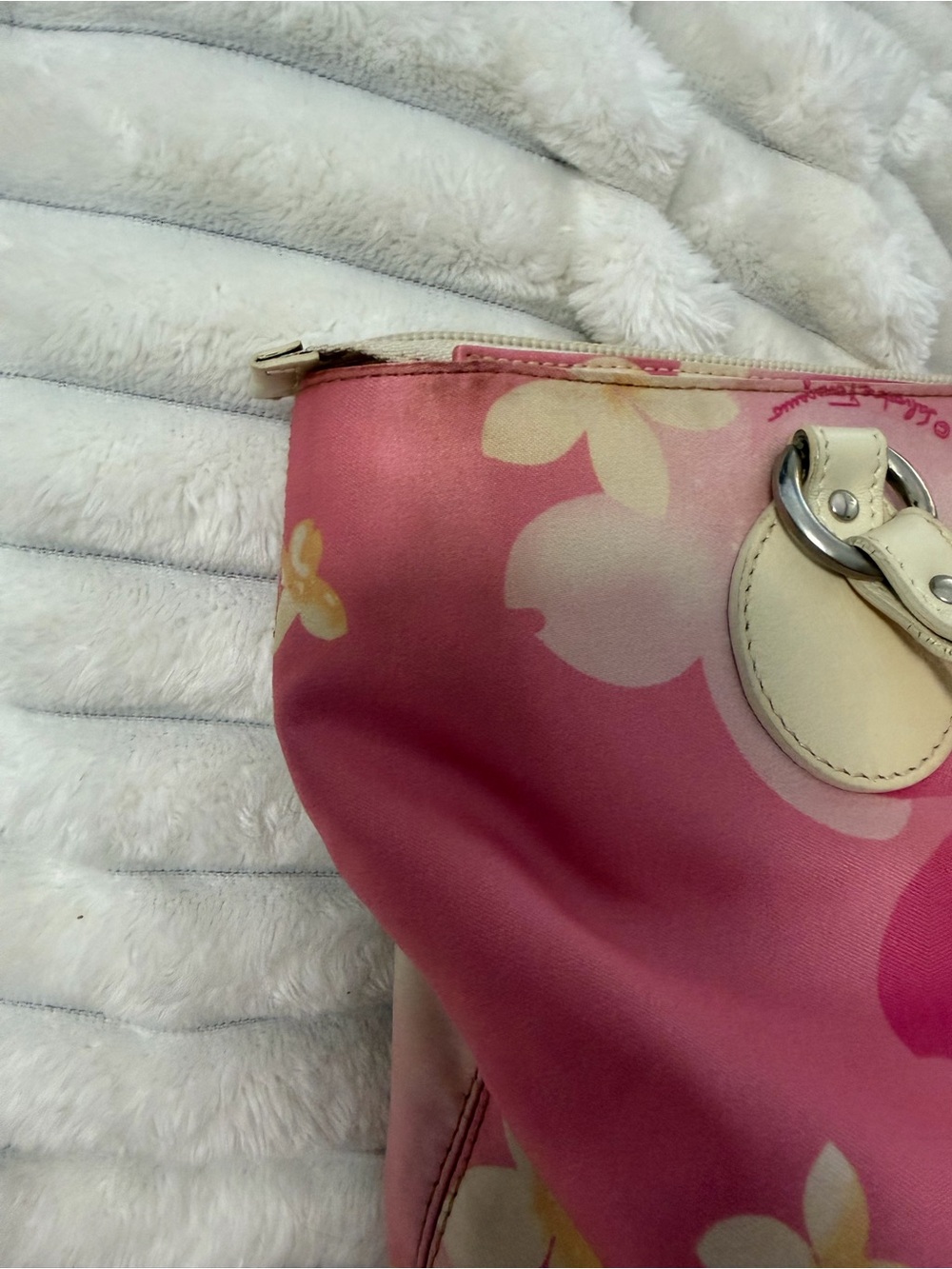 Salvatore Ferragamo Pink and Cream Floral Tote with Matching Pouch - Picture 10 of 13